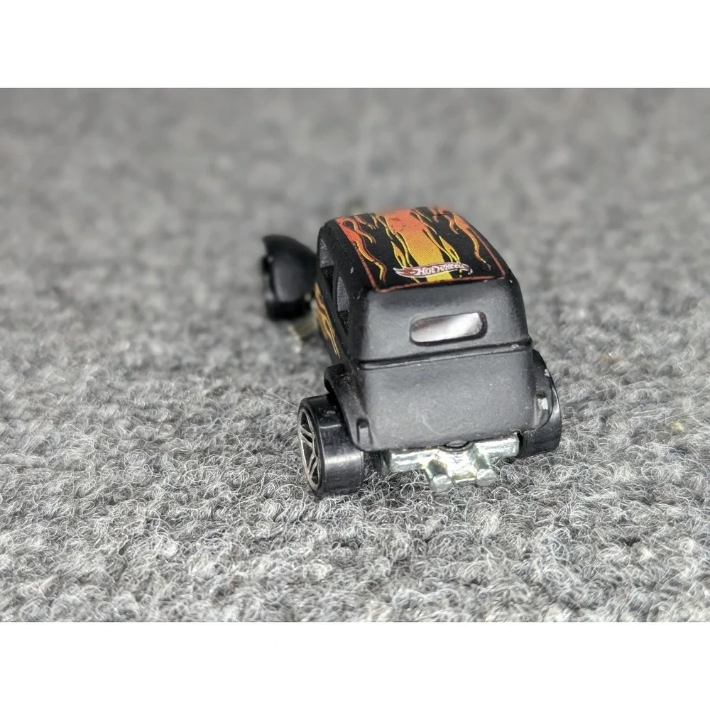 Vintage 1968 Mattel Hot Wheels '32 Ford Vicky Black With Flame Paint Job READ‎